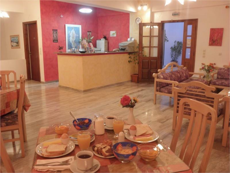 Areti Hotel Камарі Екстер'єр фото